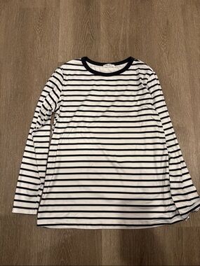 Womens Black & White Stripe Long-Sleeve Top